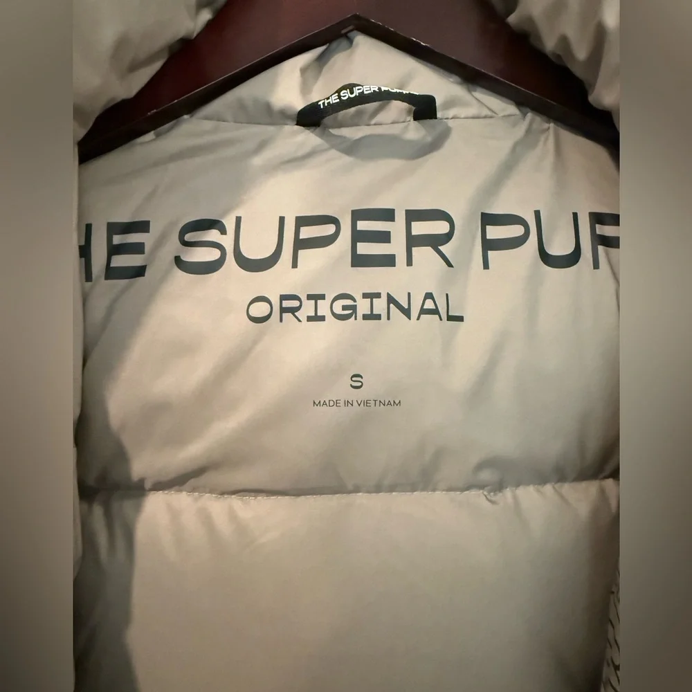 Aritzia Super Puff - Picture 2 of 4